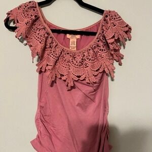 EMMAS Expressions Maternity Blouse - Size Medium / Burgundy